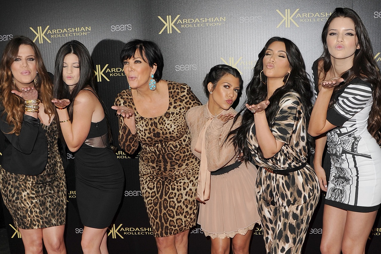 Nadążyć za Kardashianami