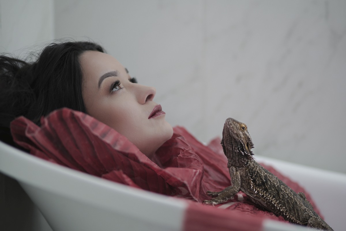 Katarzyna Konieczka – Głowy w trybach
