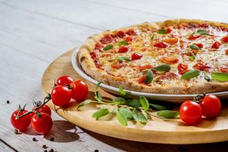 magazynkobiet.pl - pizza gead1d4b2f 1920 330x220 - Kuchnia włoska – czym się wyróżnia i co warto o niej wiedzieć? Poznaj ją bliżej!