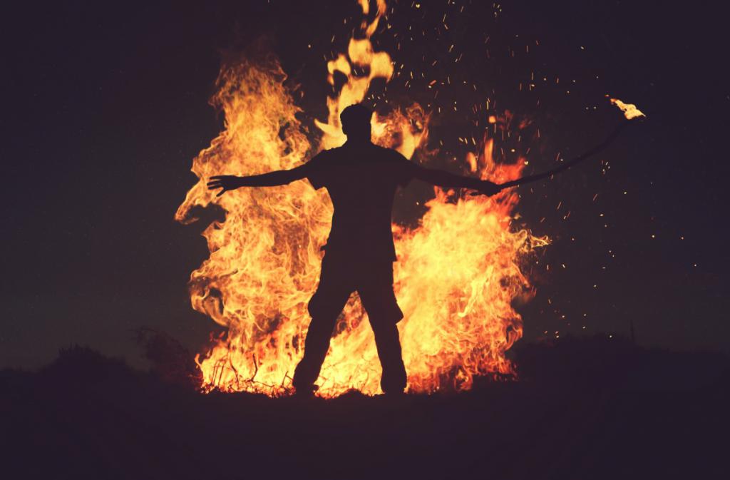 Sennik pożar - poznaj znaczenie snu w którym widzisz siebie jako podpalacza