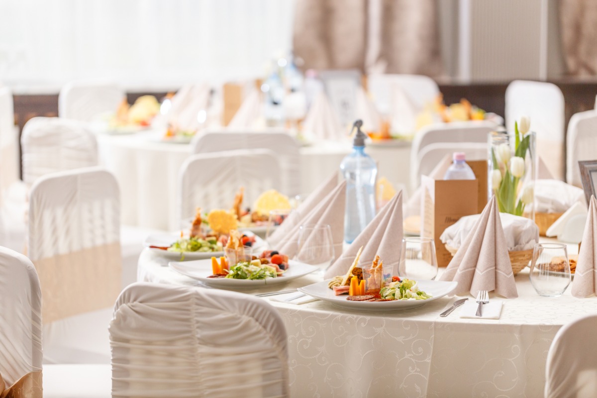 Catering na duże imprezy okolicznościowe