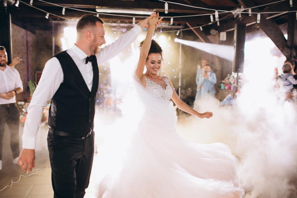 Sennik wesele - sen w którym para tańczy na weselu