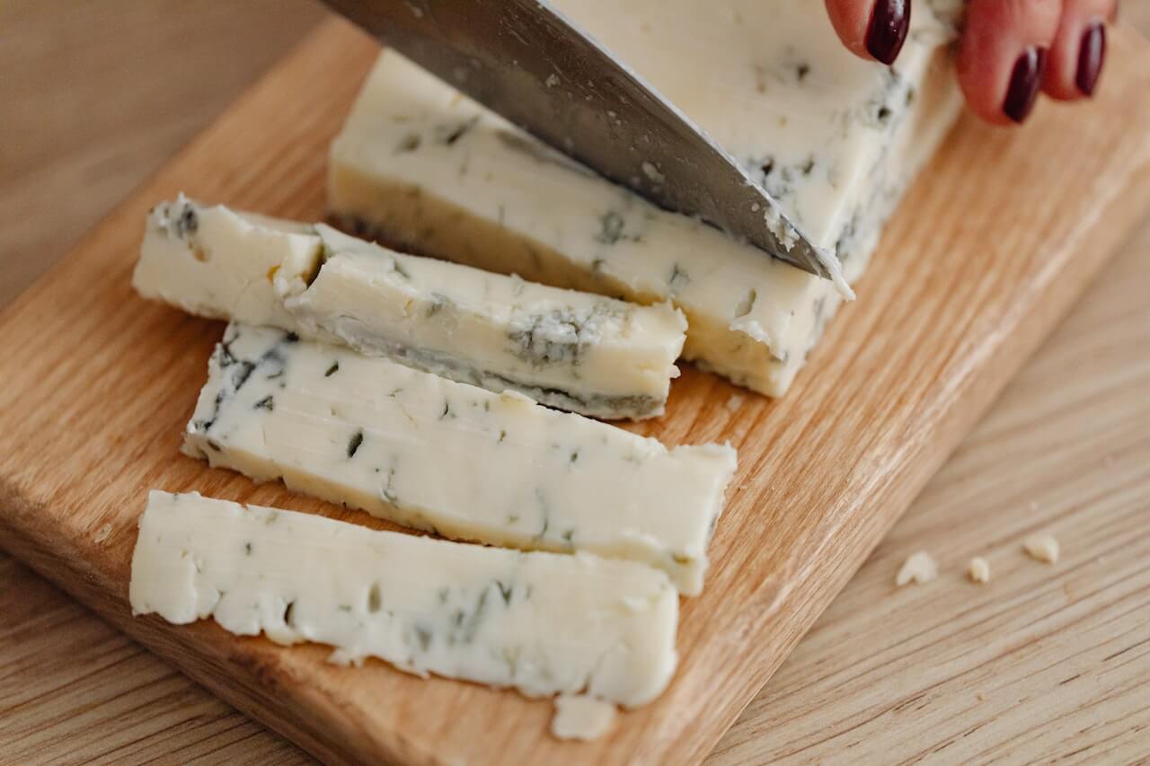 ser gorgonzola krojony