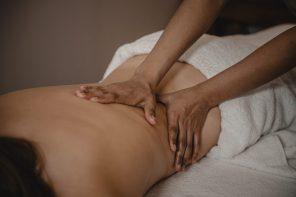 Dlaczego warto skorzystać z egzotycznych zabiegów masażu?