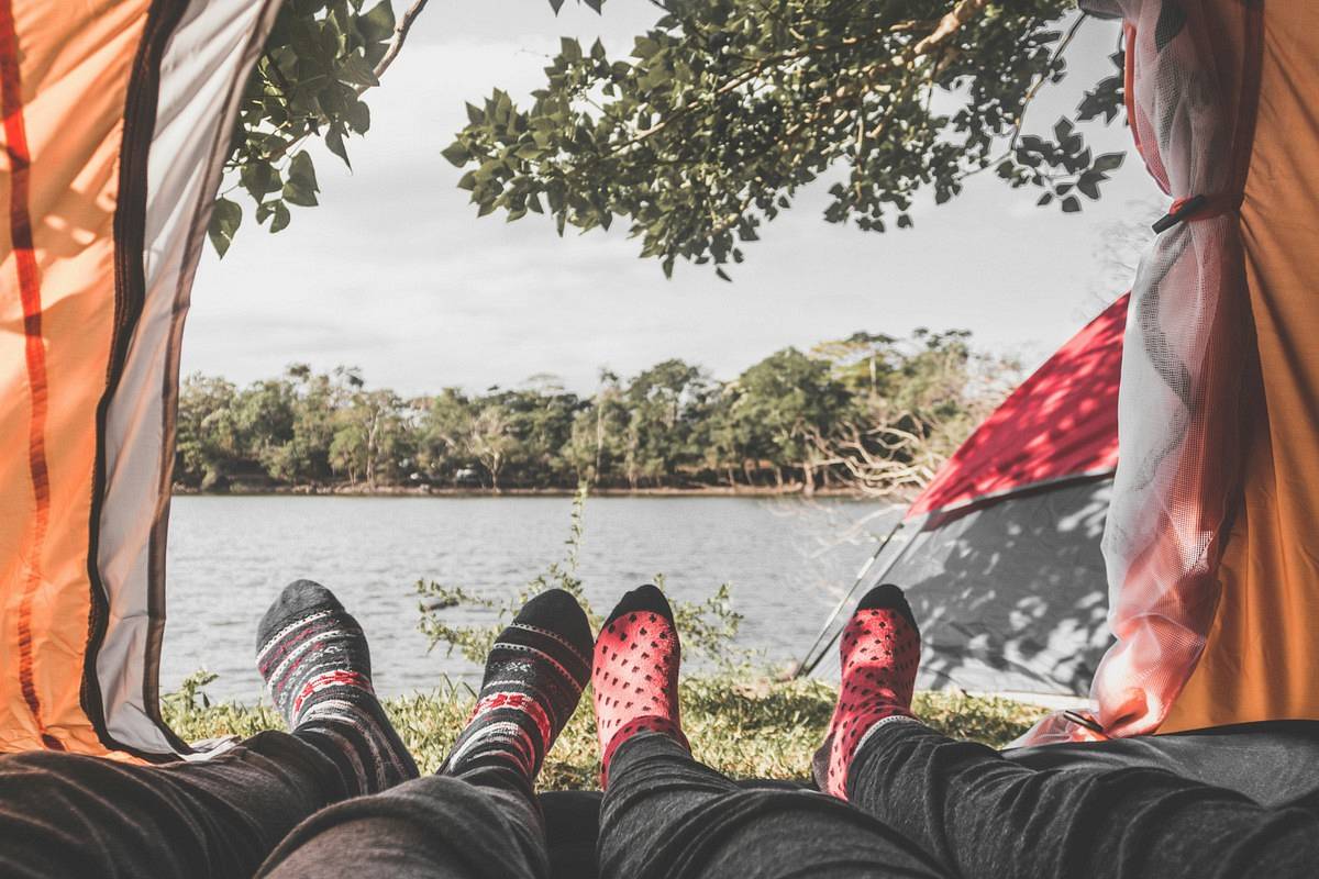 Moda od stóp: Jak nasze skarpetki dodają charakteru każdej stylizacji