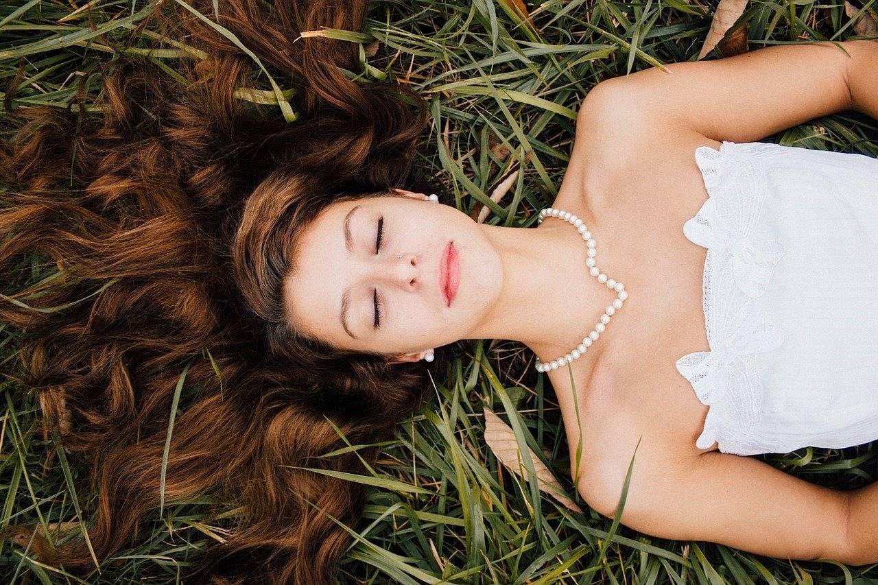 Blefaroplastyka – jaki to zabieg i dla kogo?