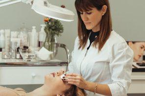 Chirurgia plastyczna a medycyna estetyczna – jaka jest różnica?