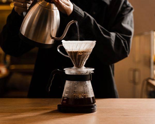 Jak przechowywać i parzyć kawę mieloną?