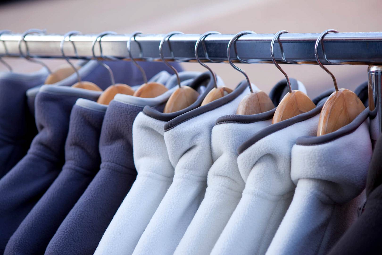 Jak zamówić polary z nadrukiem firmowym?