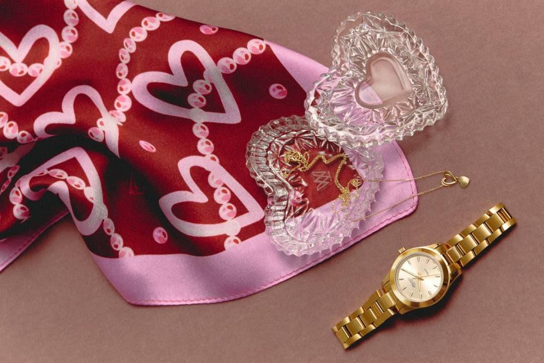 Jak wybrać idealną biżuterię na prezent walentynkowy? Przewodnik po kolekcjach W.KRUK