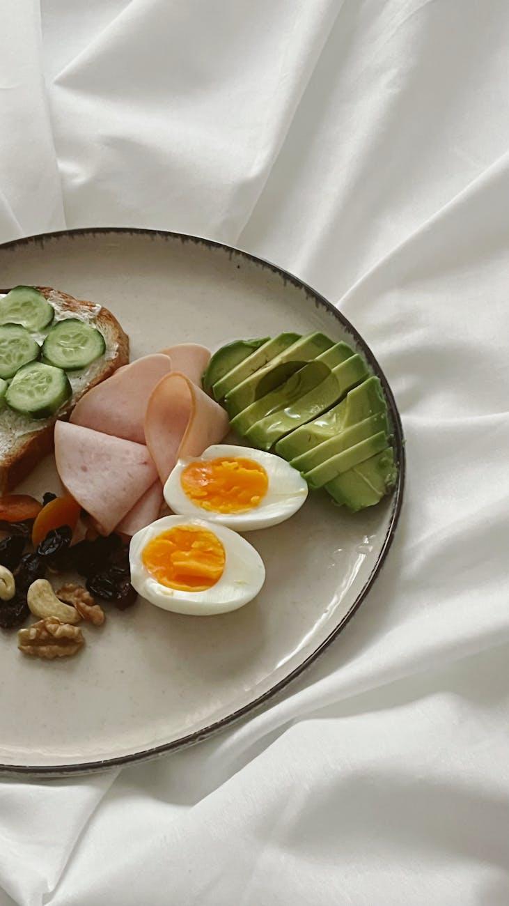 Jak ograniczyć cukier i jeść zdrowiej na co dzień? Praktyczny poradnik dla kobiet