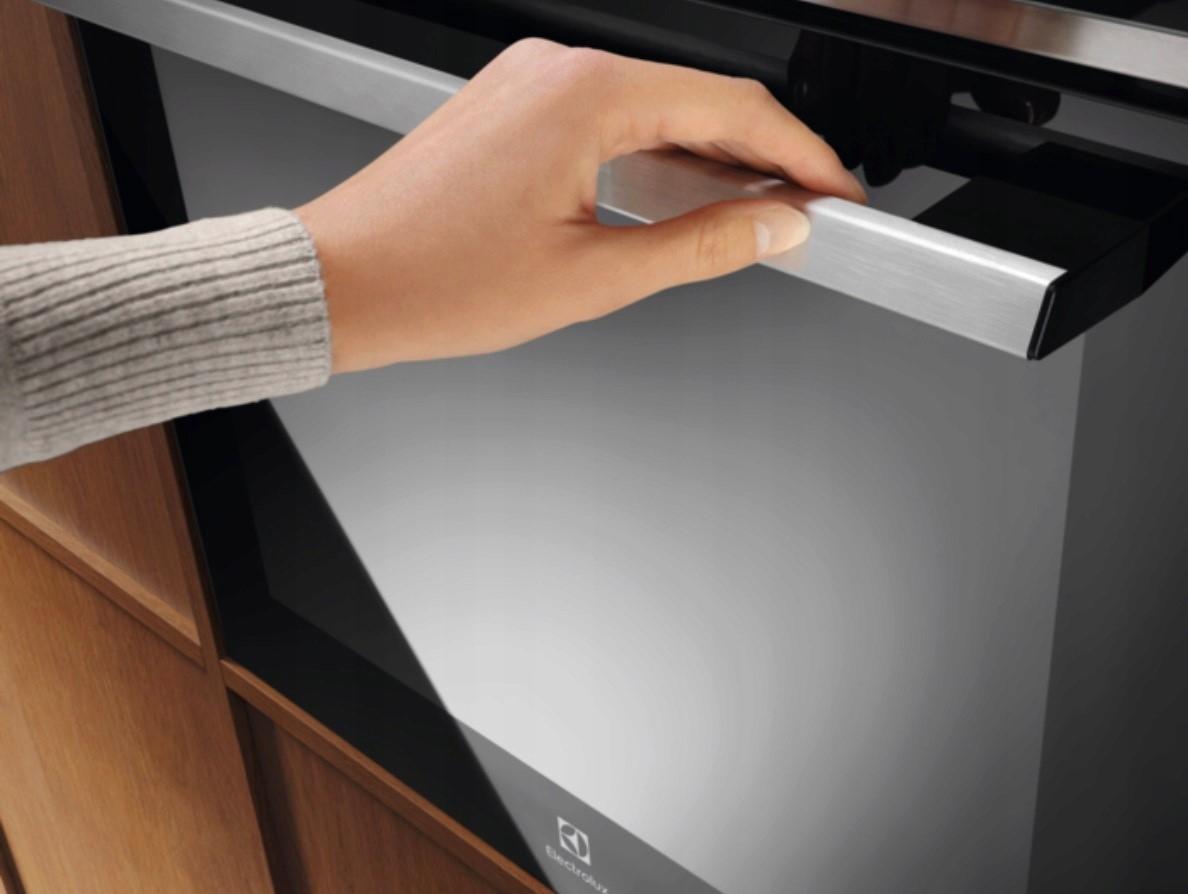 Jak piekarnik parowy Electrolux serii 800 MealAssist SteamPro upraszcza przygotowanie pysznych i zdrowych dań