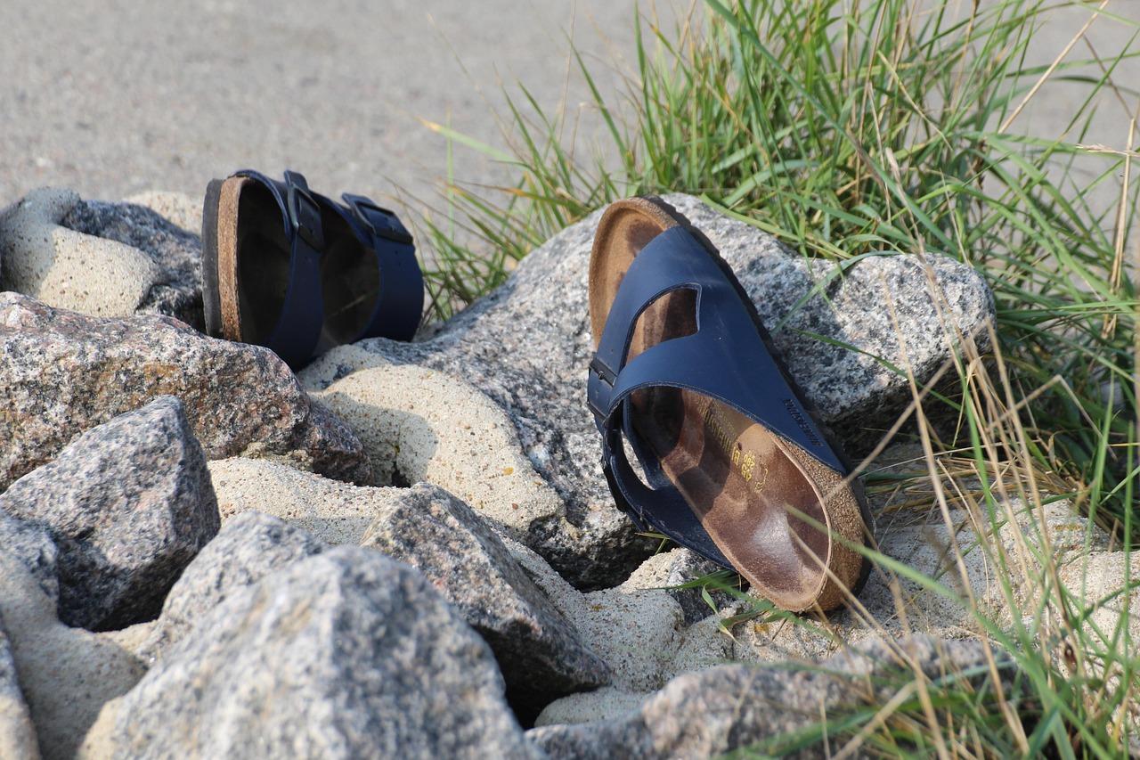Jak nosić Birkenstock Boston w chłodniejsze dni i z czym je łączyć?