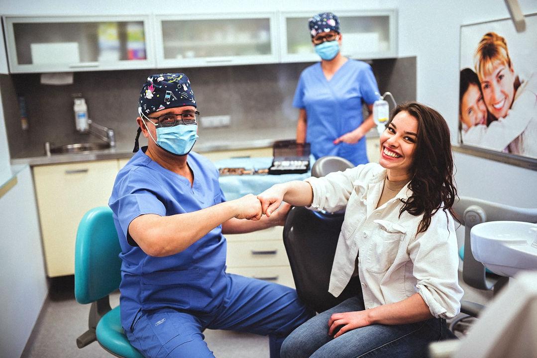 Implant zębów cena – ile naprawdę kosztuje?
